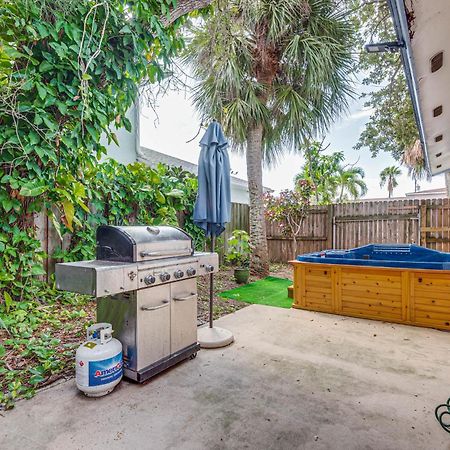 Cape Canaveral Cottage With Hot Tub Walk To Beach Exterior foto